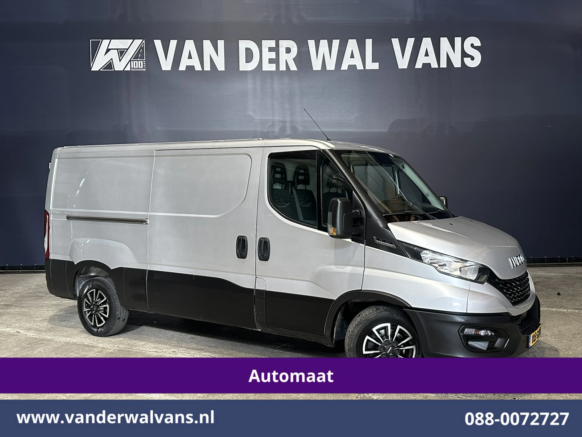 Iveco Daily 2021 - 35S16V 157pk Automaat 3500kg Trekhaak L2H1 Euro6 Airco | Camera | Navigatie | LM Velgen afbeelding 1