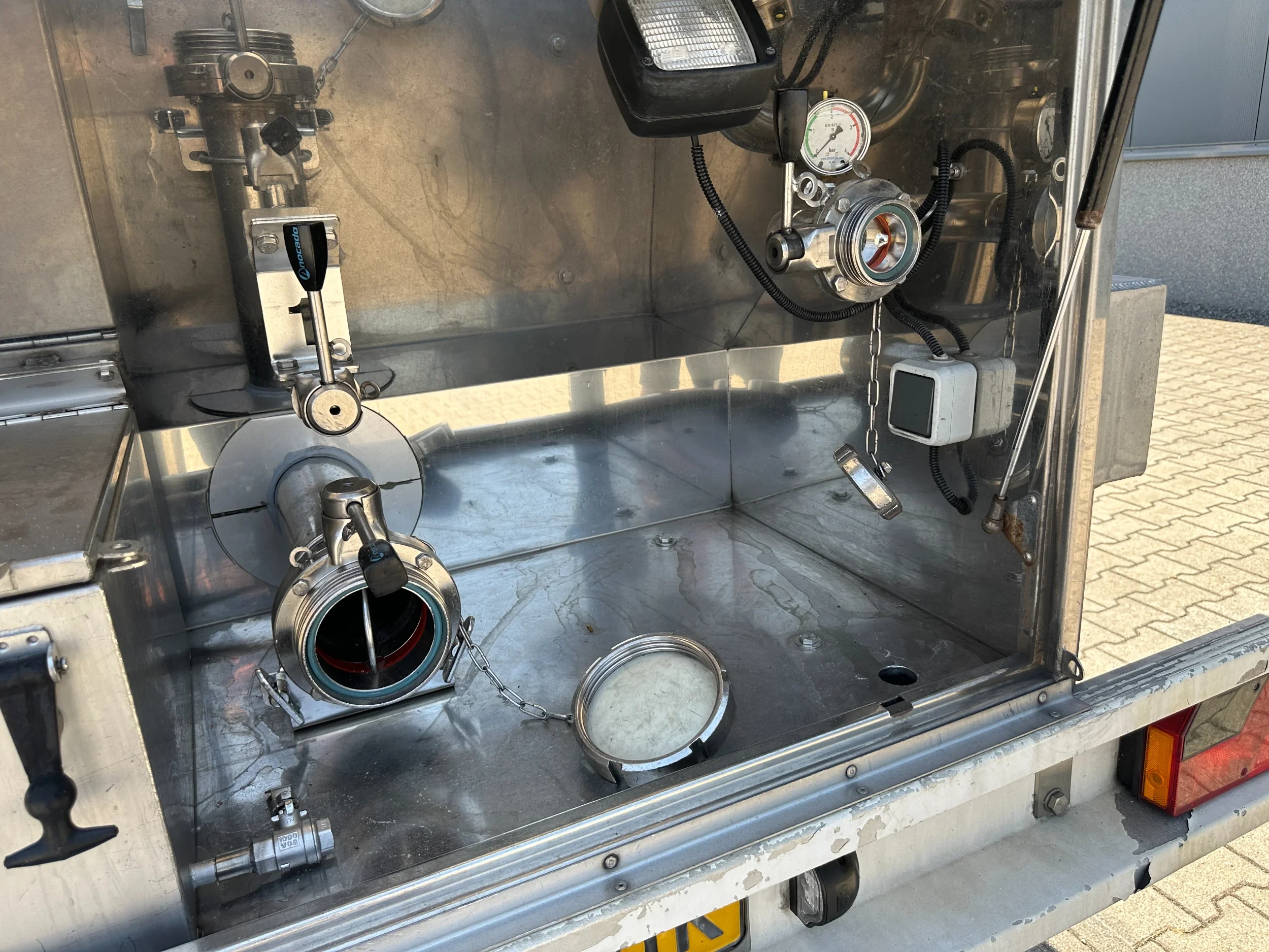 Van Hool 2014 - FOOD / LEBENSMITTEL / empty weight: 5.860kg / 29.500L / 1-comp.+ 1 baffel / discbrakes / NL / APK: 05/2027 afbeelding 8