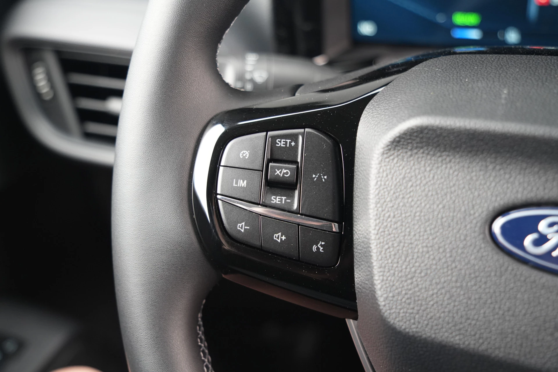 Ford E-Transit Courier 2026 - Trend 46 kWh 136pk - Stoel/Stuurverwarming - Camera - Cruise - Carplay/Android - Rijklaar Bild 28
