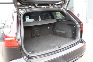 Volvo V60 2020 - 2.0 T5 R-DESIGN / Panorama dak / 250 PK immagine 18