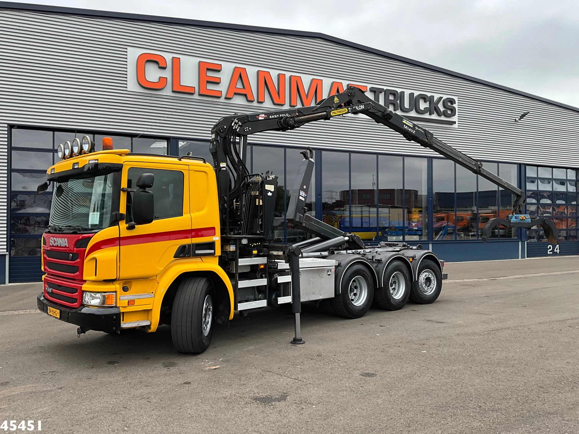 Scania P 2016 - 410 8x4 Euro 6 Palfinger 14 Tonmeter Z-kraan obrázek 1