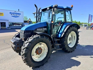 New Holland 2000 - TS90 4WD Shuttle in vendita