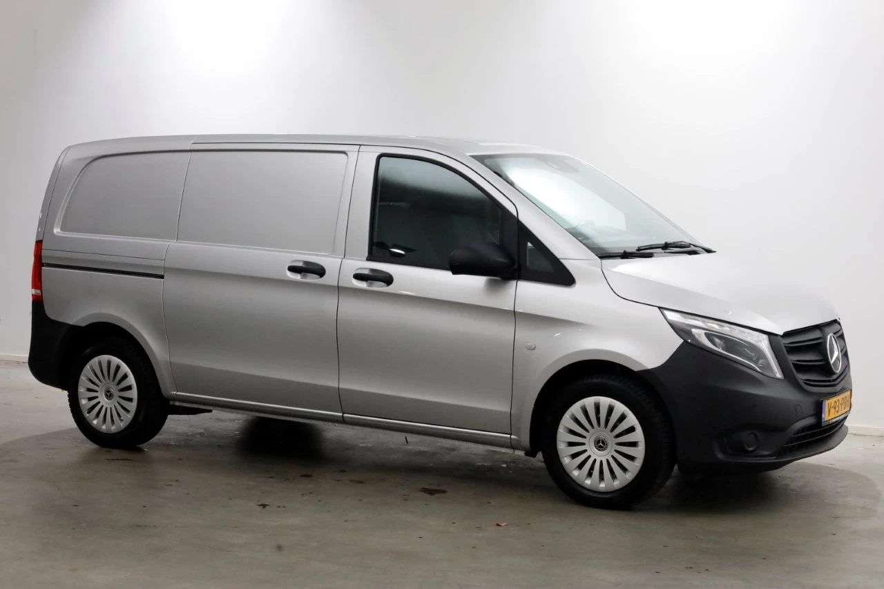 Mercedes-Benz Vito 2022 - 114 CDI 136pk Compact 9G Automaat 2x Schuifdeur/LED/Camera/Inrichting 11-2022 imagem 12
