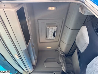 Ford N/A 2023 - F-max 500 EURO 6, Retarder, Standairco, ACC image 9