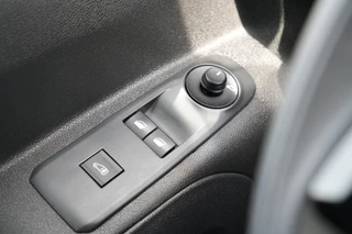 Toyota ProAce 2024 - CITY 1.5 D-4D L1 100pk - Airco - DAB - PDC - Trekhaak - Rijklaar image 19