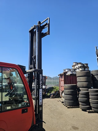 Hyster H2.5FT | DUPLEX 3.30 M | GAS | COMPLETE CABINE| SIDESIFT| 12457 HOURS. 2011 - N/A image 23