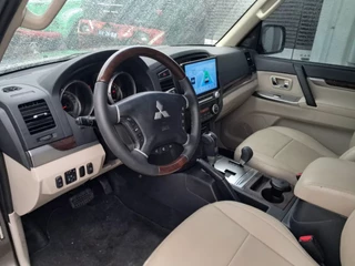 Mitsubishi Pajero 2013 - GLS 3.5 - V6 , 4x4 , 7 Pers. , Full option imagen 8