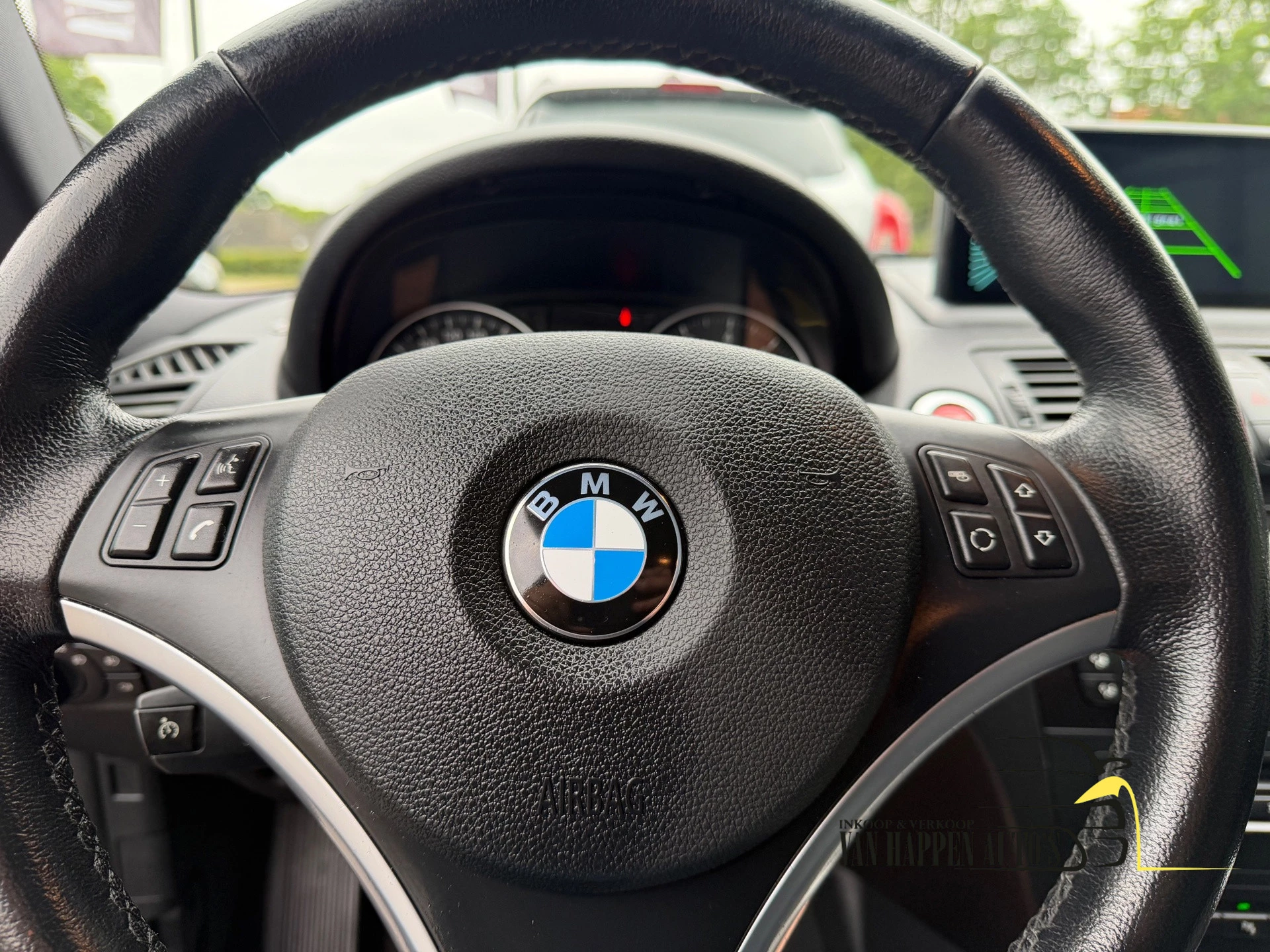 BMW 1 Serie 2011 - 120i Business Line Ultimate Edition / automaat / apk 7-2027 afbeelding 19