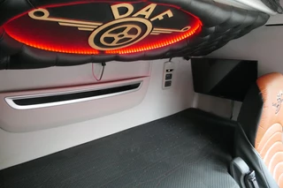 DAF XF 530 2021 - | Retarder | 2Tanks | 722251Km | 2021 | Smart Tacho 2 | Full Air | Metallic Black Clr. | Special Int. | Stand Klima | 2Beds | Euro6-D | Belgium Truck obrazek 36