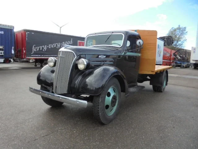 Chevrolet 1937 - 1 1/2 TON FLATBED afbeelding 1