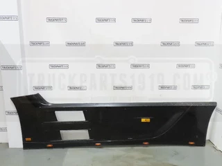 Mercedes-Benz N/A - Body & Chassis Parts Side skirt WB3850 Li. MB imagen 1
