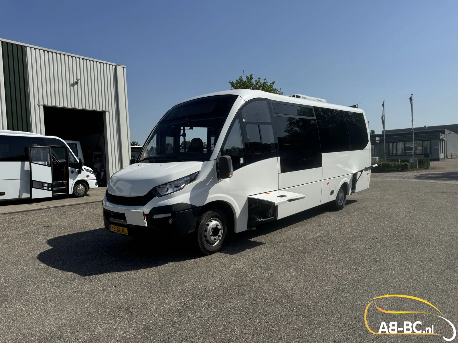 Iveco Rosero First 24 Seats EURO 6 2015 afbeelding 12