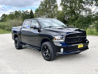Dodge Ram 1500 2014 - 5.7 V8 Crew Cab 6'4 sport black out MARGE immagine 3
