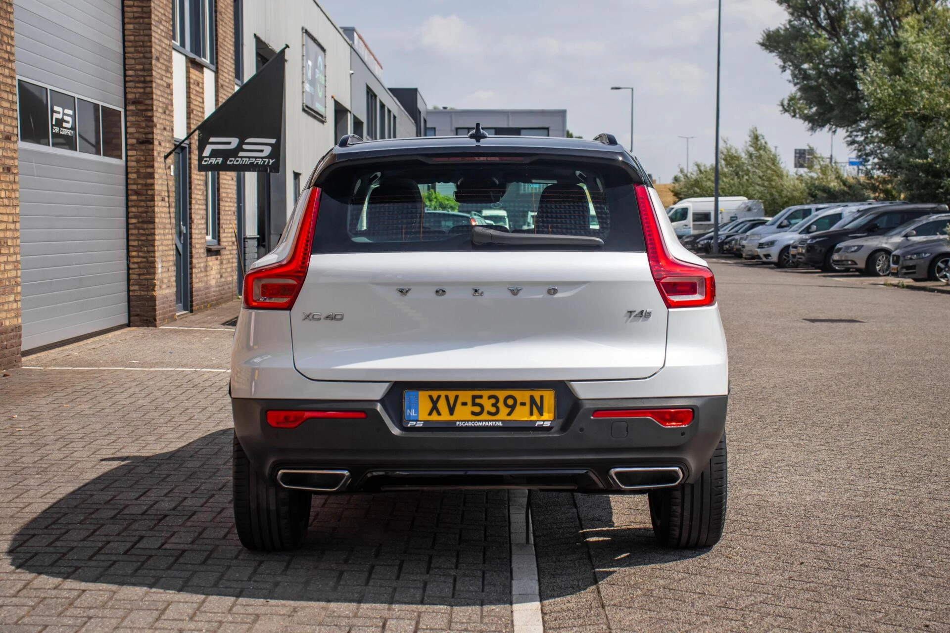 Volvo XC40 2019 - 2.0 T4 R-Design, Orig. NL, Pano, Leder, Keyless afbeelding 5