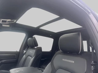RAM 1500 2024 - LARAMIE Laramie Hurricane, BPM VRIJ | Incl. Tonneau cover |Panoramadak | Bijrijders scherm| Adaptieve Cruise Control! afbeelding 16