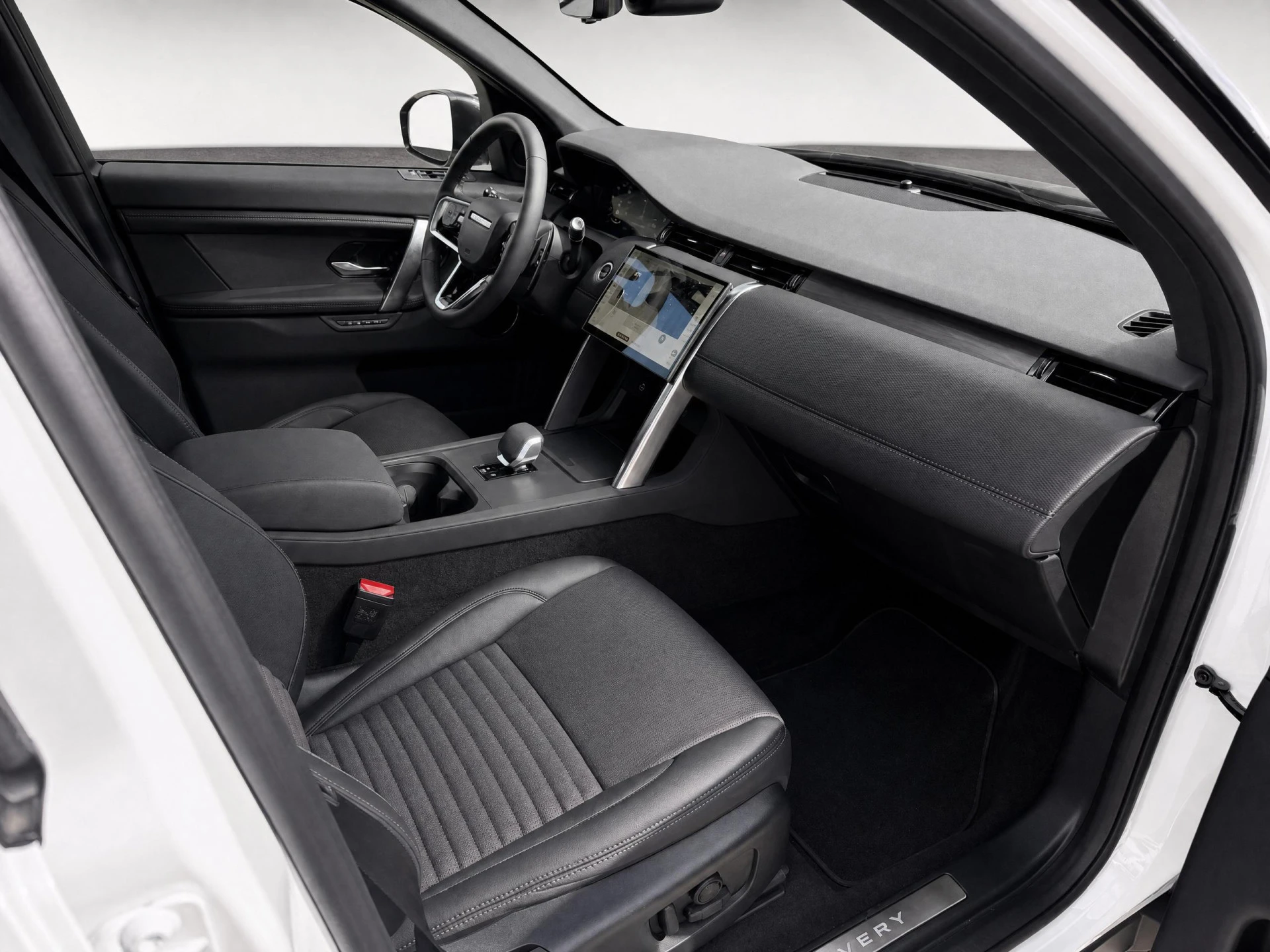 Land Rover Discovery Sport 2025 - 1.5 P270e PHEV Dynamic SE | Panorama | 360gr camera | afbeelding 15