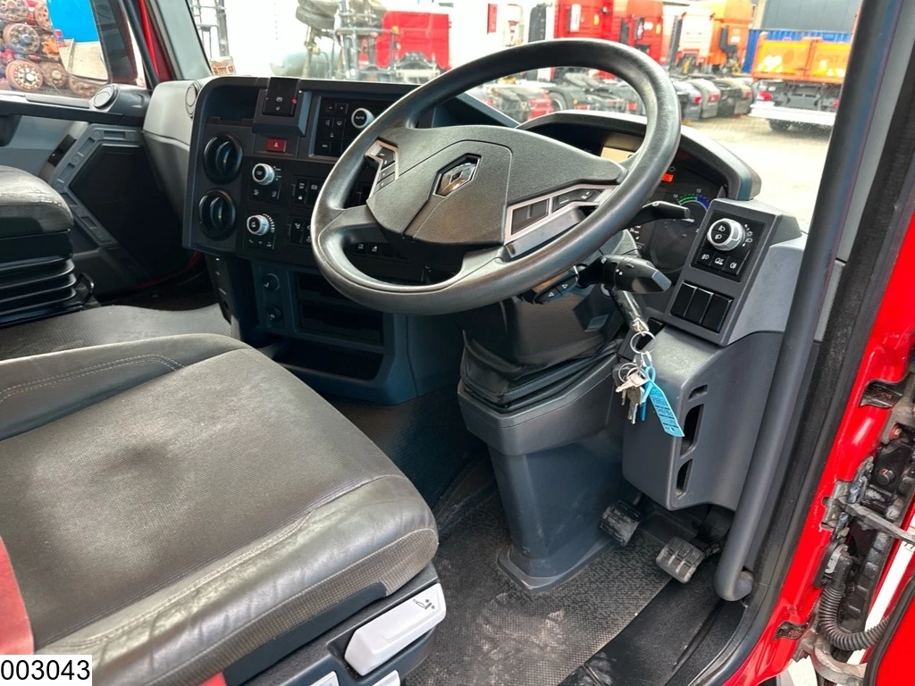 Renault 2016 - T 460 6x2, EURO 6, Compressor, RHD imagem 5