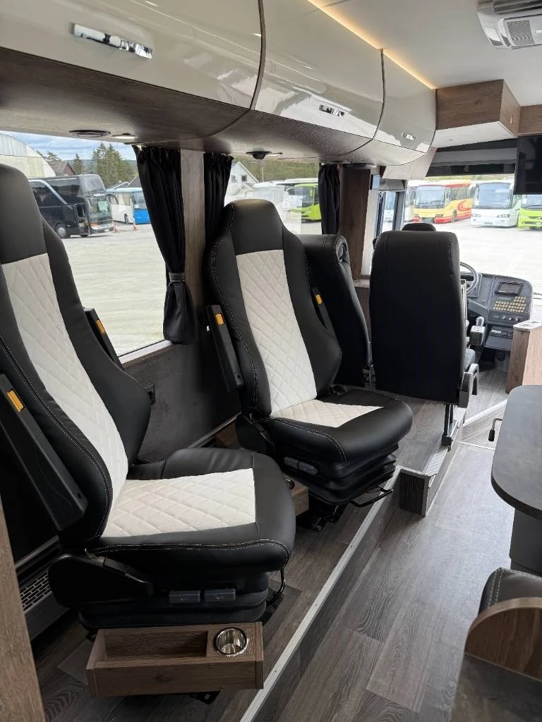 Volvo 2008 - Contrast "Motorhome" afbeelding 33