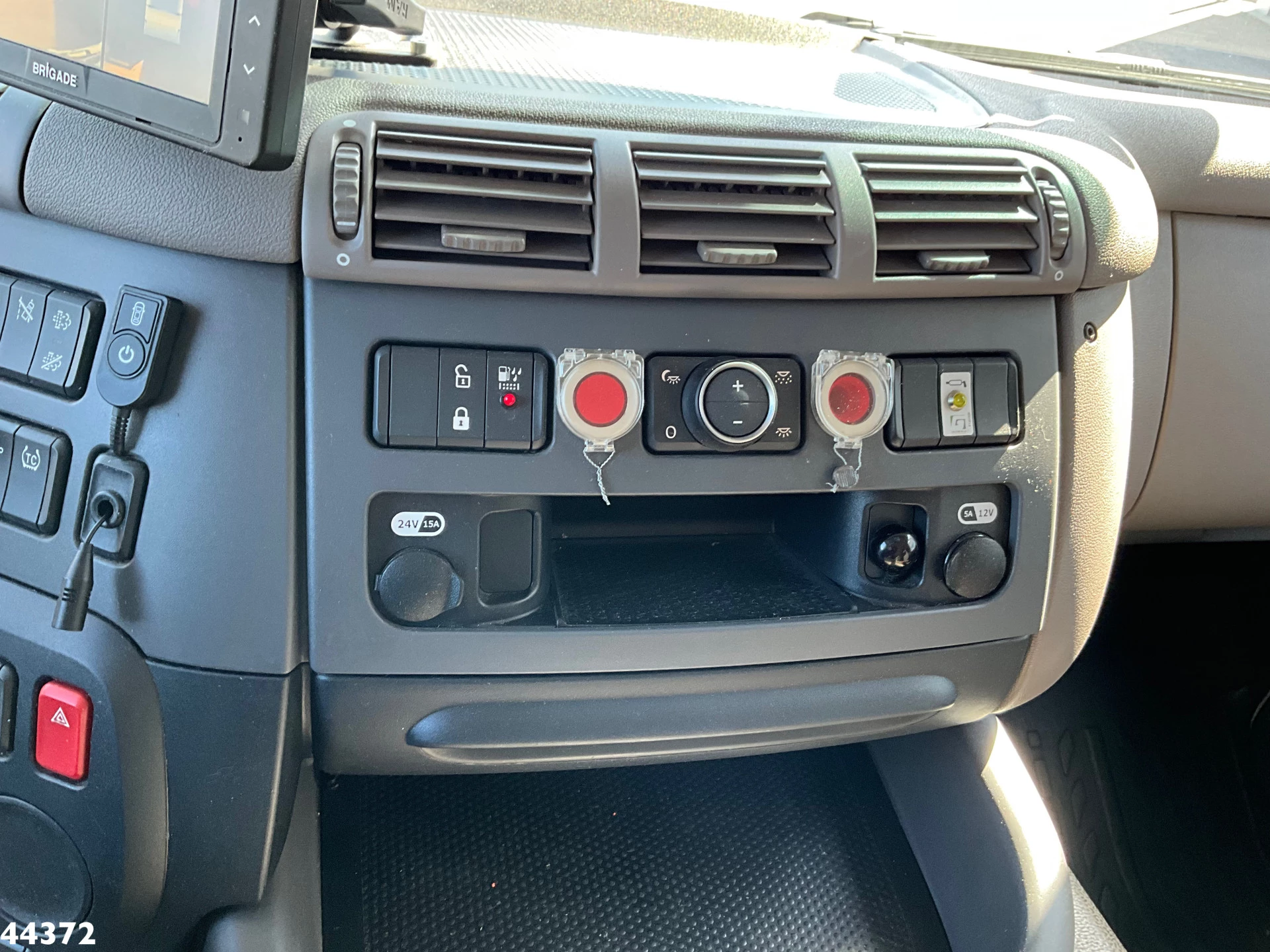DAF FAN CF 340 Hiab 23 Tonmeter laadkraan 2021 Bild 18