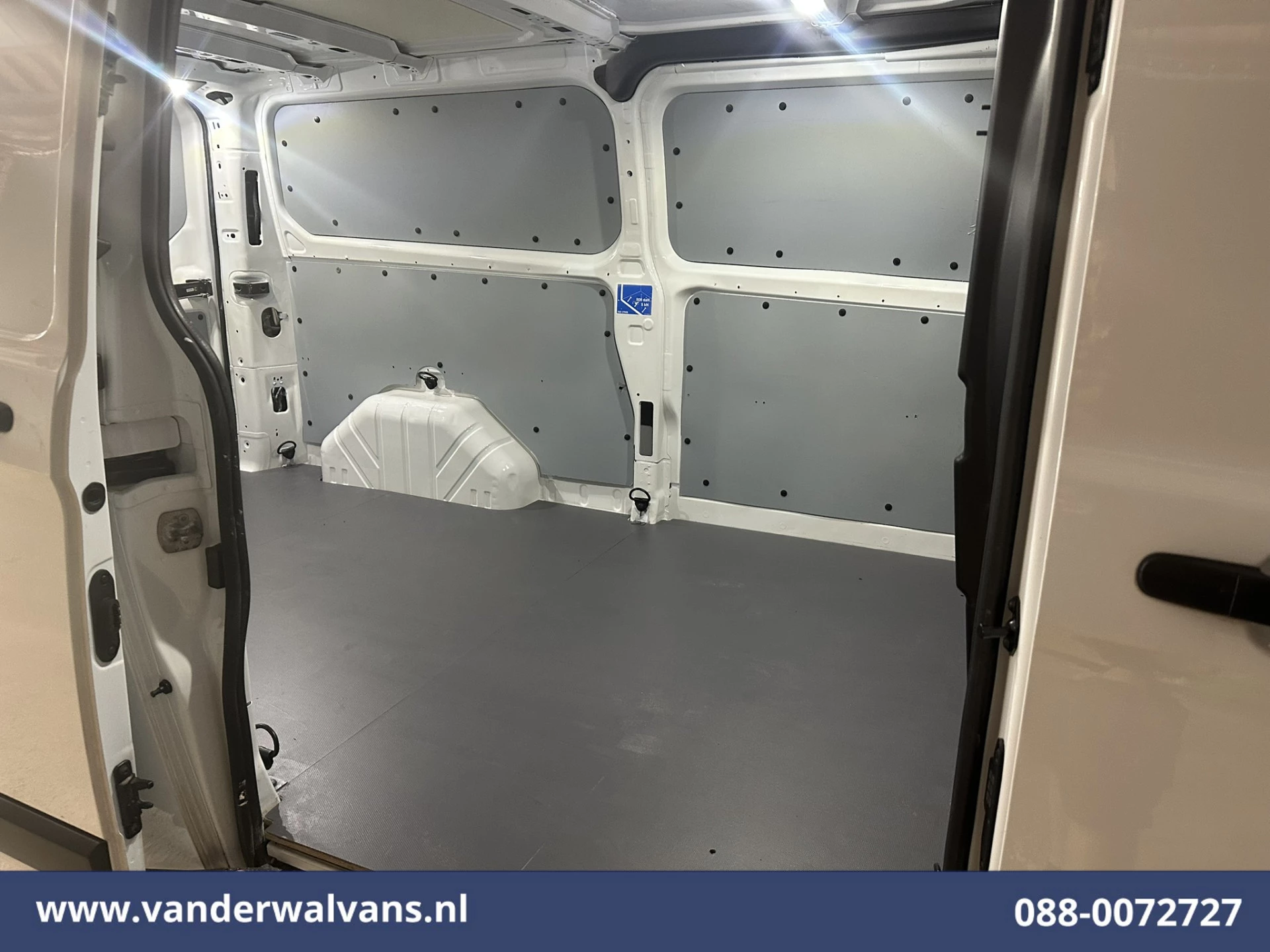 Ford Transit Custom 2020 - 2.0 TDCI L2H1 Euro6 Airco | Navigatie | Apple Carplay | Cruisecontrol | Stoelverwarming obrázek 12