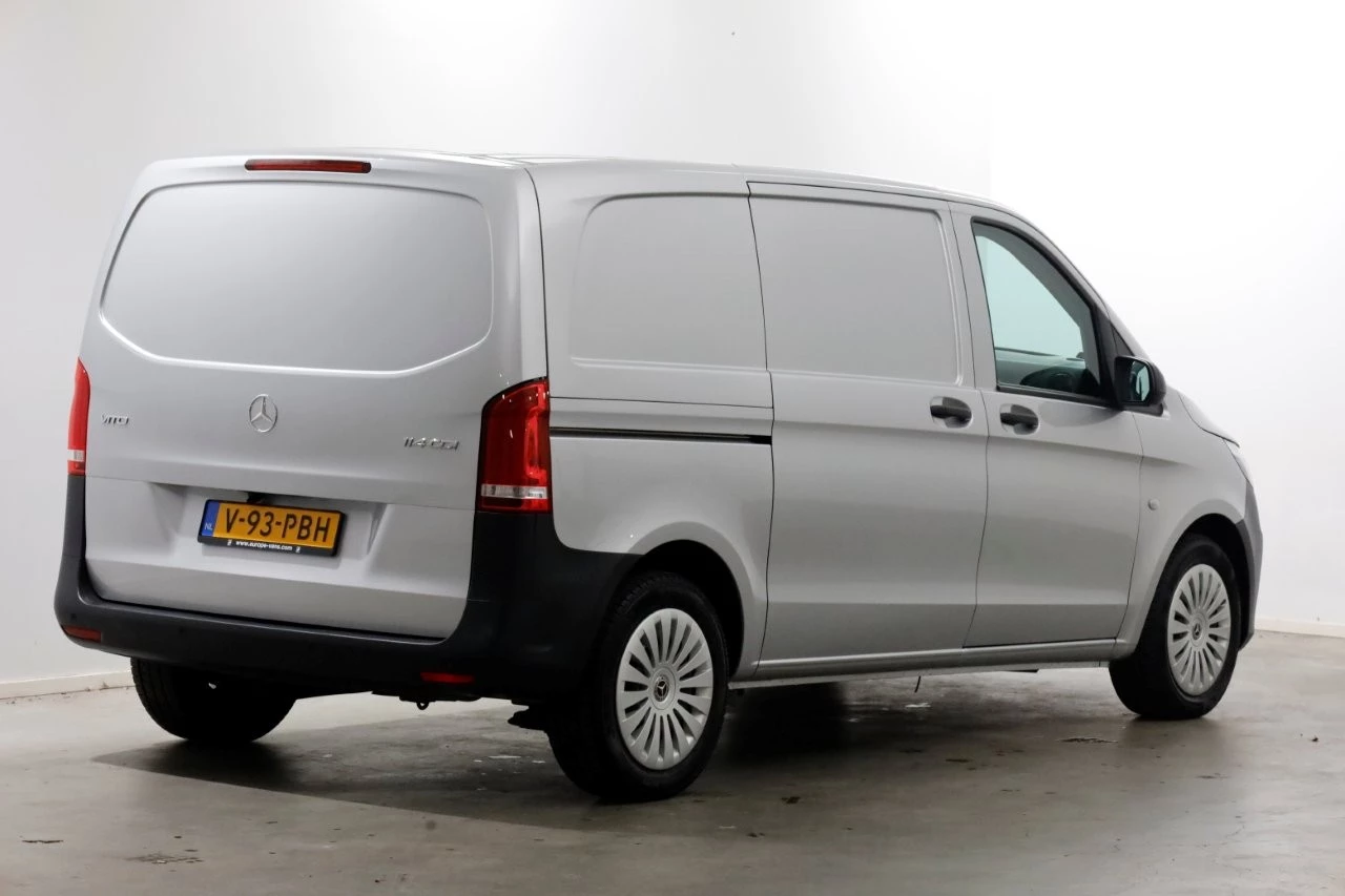 Mercedes-Benz Vito 2022 - 114 CDI 136pk Compact 9G Automaat 2x Schuifdeur/LED/Camera/Inrichting 11-2022 imagem 2
