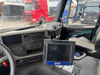 Volvo FM 460 2017 - 8x2 MET INOX TANK obrazek 14