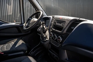 Iveco Daily 2019 - 35C14 | L2H2 | Automaat | Trekhaak 3.5T | Elektr. Airco | Camera | Cruise afbeelding 2 miniatuur