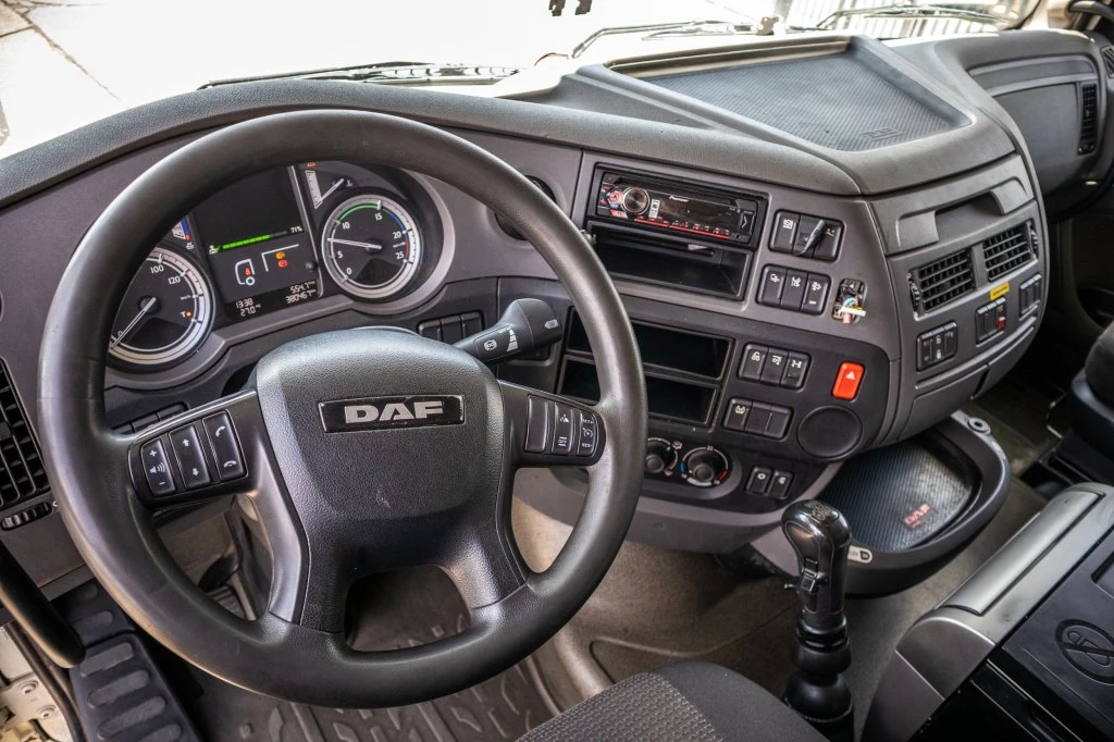 DAF 2016 - XF 460-6X2-380 000 KM+ADR zdjęcie 9