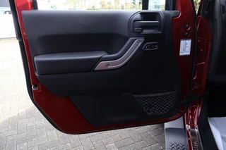 Jeep Wrangler 2013 - 3.6i V6 4x4 Aut. SAHARA / Hardtop en Softtop / Trekgew 2.000 KG imagen 22