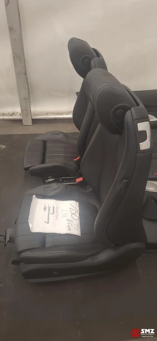 Mercedes-Benz N/A - Occ set interieur met zetels W238 Mercedes obrazek 4
