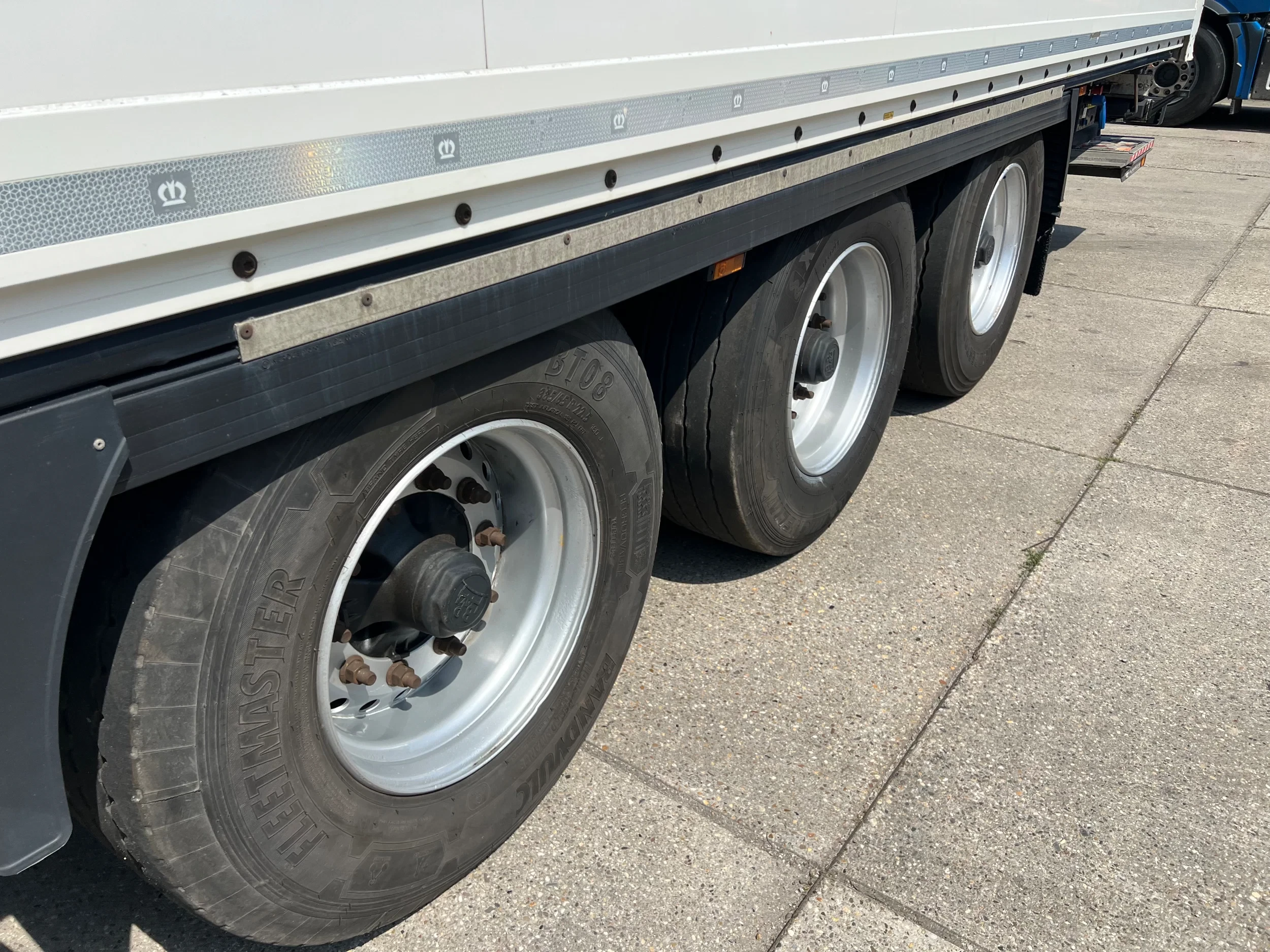 Krone 2021 - SD / Closed Box / Dhollandia / 1x Lift Axle obrázek 8