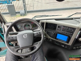 Volvo FM 410 6X2 2016 - N/A image 18