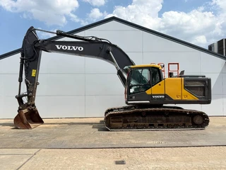 Volvo 2017 - EC300EL - Hammer Lines / Automatic Greasing te koop