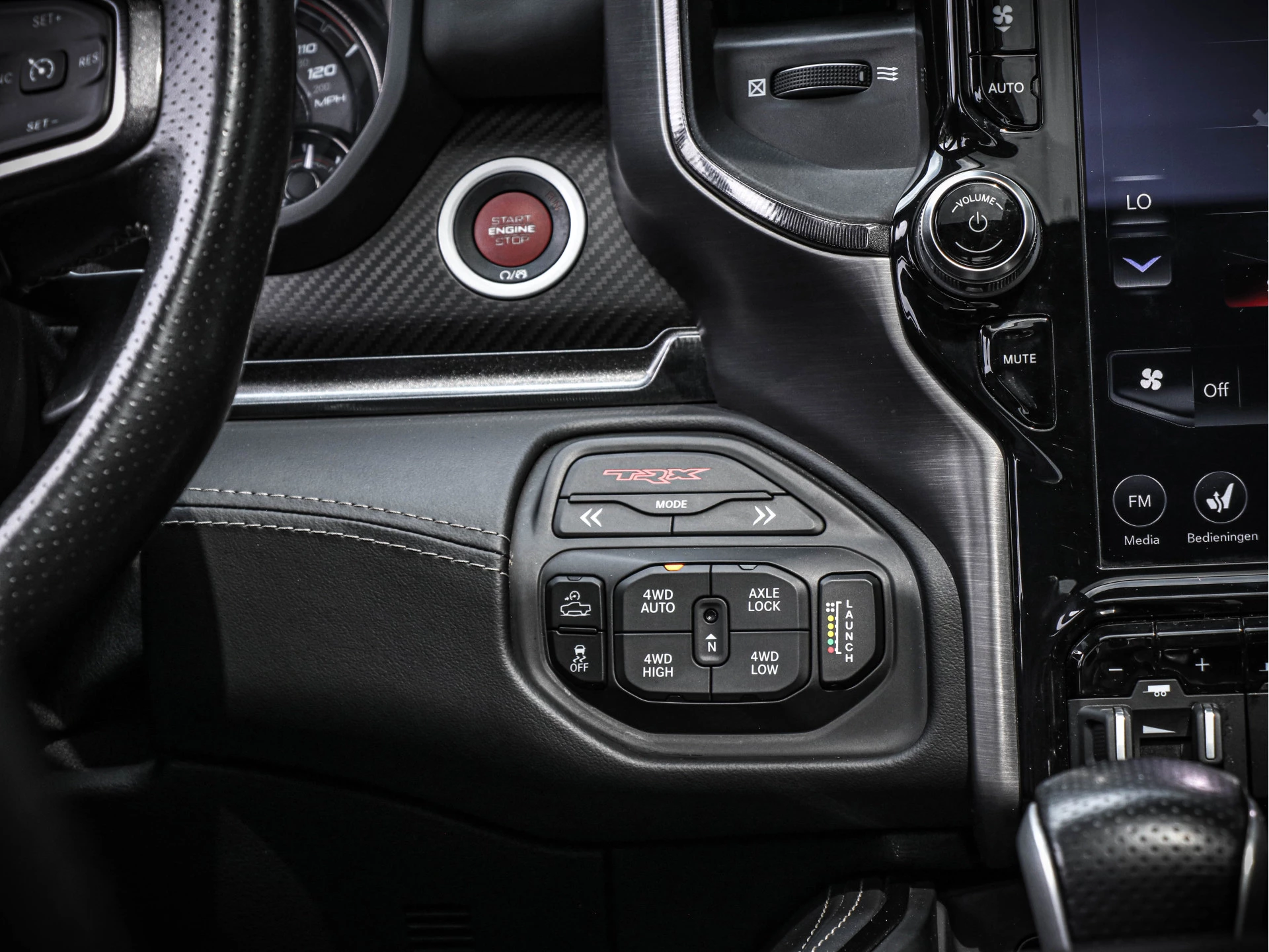 Dodge Ram 1500 2021 - TRX | 6.2L V8 Supercharged | 4x4 Crew Cab изображение 15