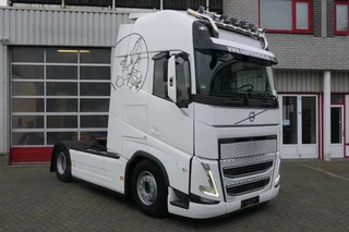 Volvo FH 2022 - 460 | Retarder | 2Tanks | 367133Km | 2022 | I-PARK-COOL | Full Air Suspension | Full Spoiler | Stand Klima | TUV/MOT/APK 08-2026 | German Truck te koop