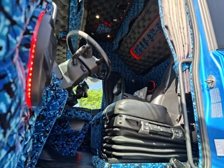 Scania S 2017 - NGS S500 / RETARDER / LIFT+LENKACHSE / PARKCOOL / DOUBLE TANK / NAVI / LWDS / LEATHER / FULL-AIR / AUTOMATIC / EURO-6 / 2017 obrazek 16