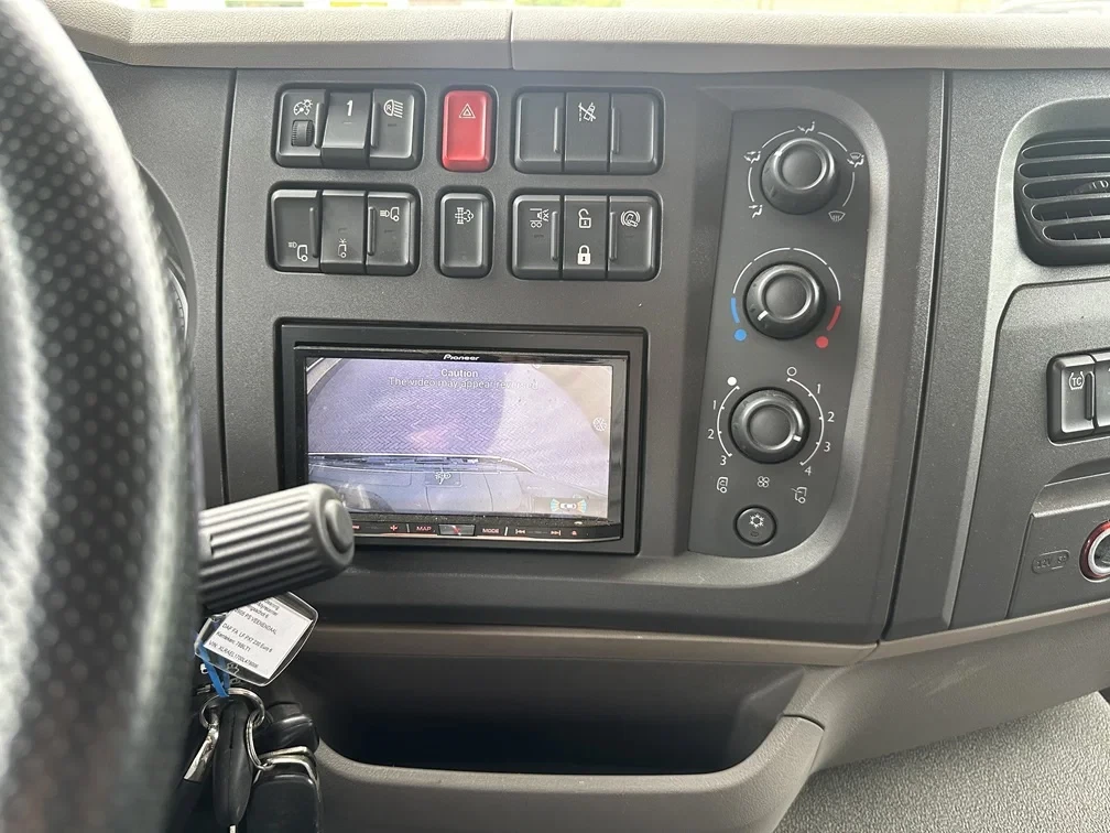 DAF LF 230 2018 - Autotransporter Veldhuizen 5-Lader Automatic Only 100DKM Euro 6 image 13