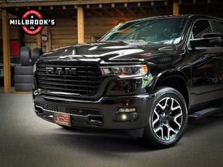 Dodge Ram 1500 2024 - Laramie Sport изображение 2