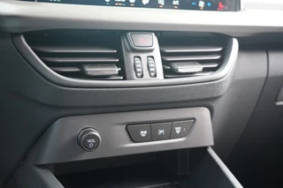 Ford E-Transit Courier 2026 - Limited 44 kWh 136pk - Trekhaak - Stoel/Stuurverwarming - ACC - Blindspot - Camera - Rijklaar image 33