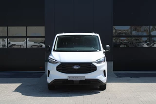 Ford Transit Custom 2024 - 320 2.0 TDCI L2H1 Trend DC 136pk - Carplay - Android - Camera - Trekhaak - LED koplampen - Stoelverwarming - Draadloos laden - Rijklaar imagem 2