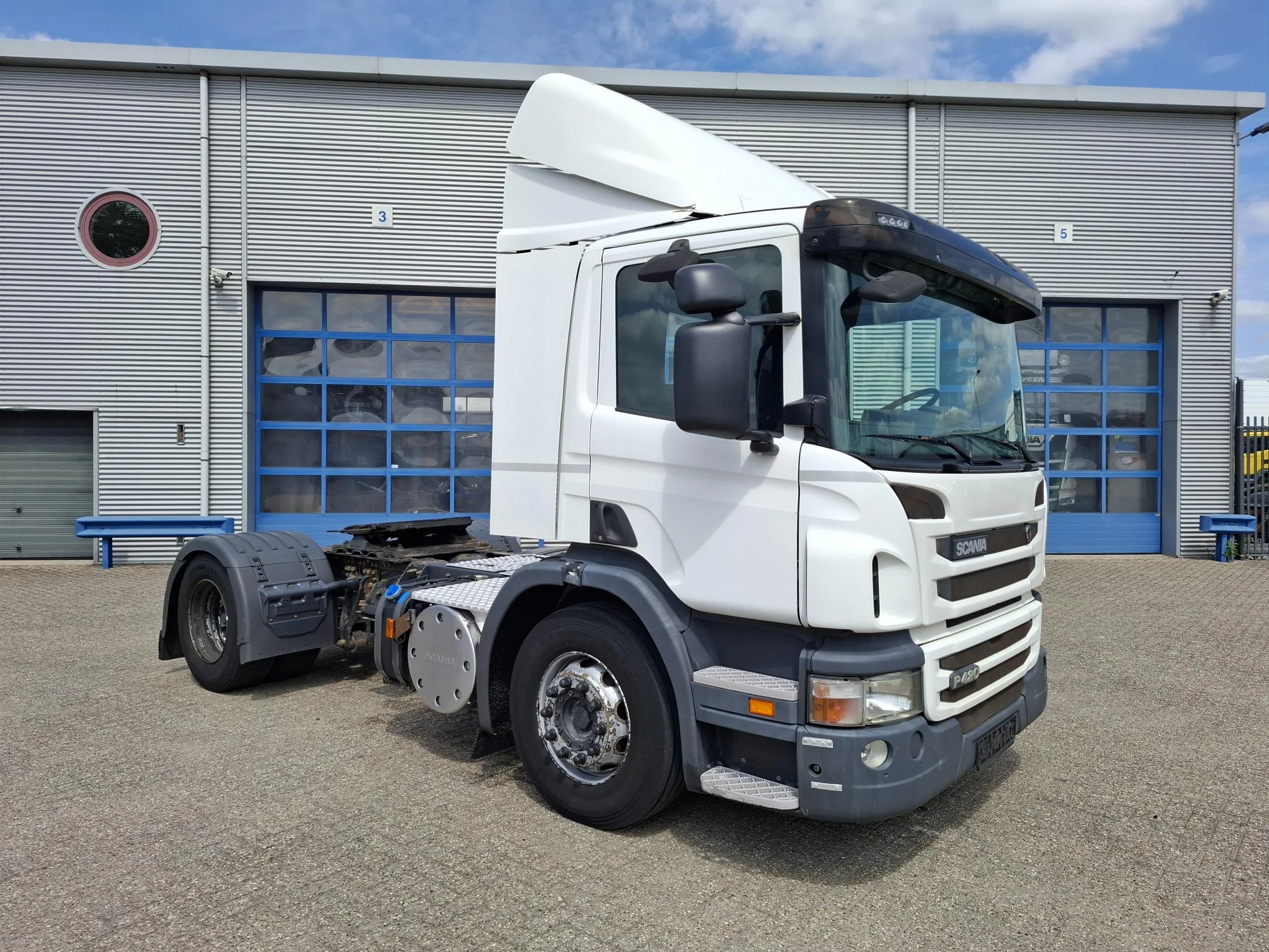 Scania P 2012 - P420 / GOOD TYRES / AIRCO / AUTOMATIC / EURO-5 / 2011 obrázek 2