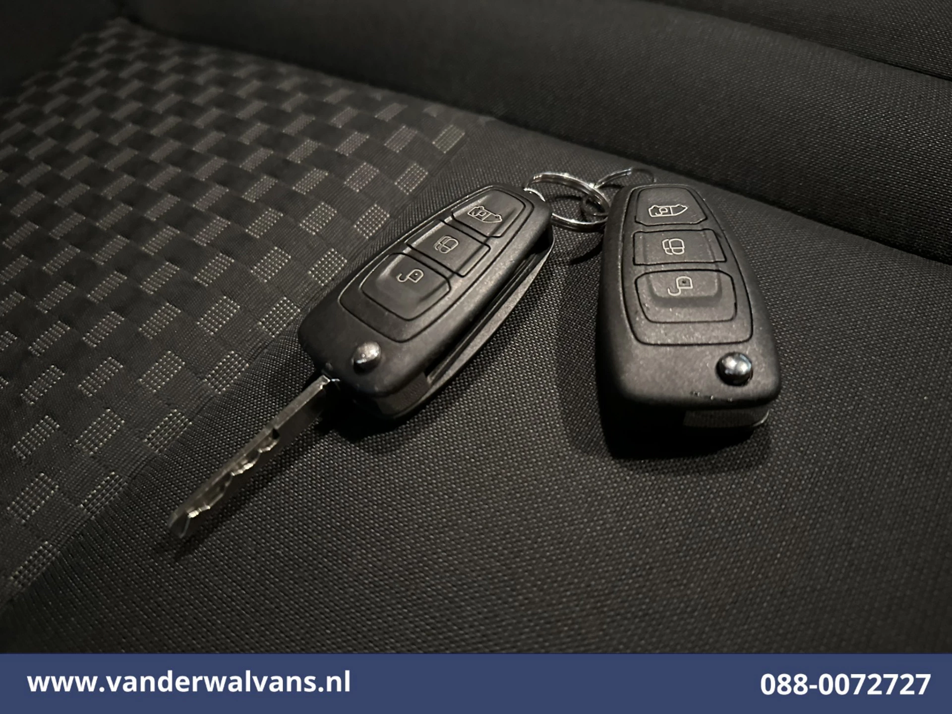 Ford Transit Custom 2023 - 2.0 TDCI 131pk L2H1 Euro6 Airco | Apple Carplay | Stoelverwarming | LED | Cruisecontrol zdjęcie 18