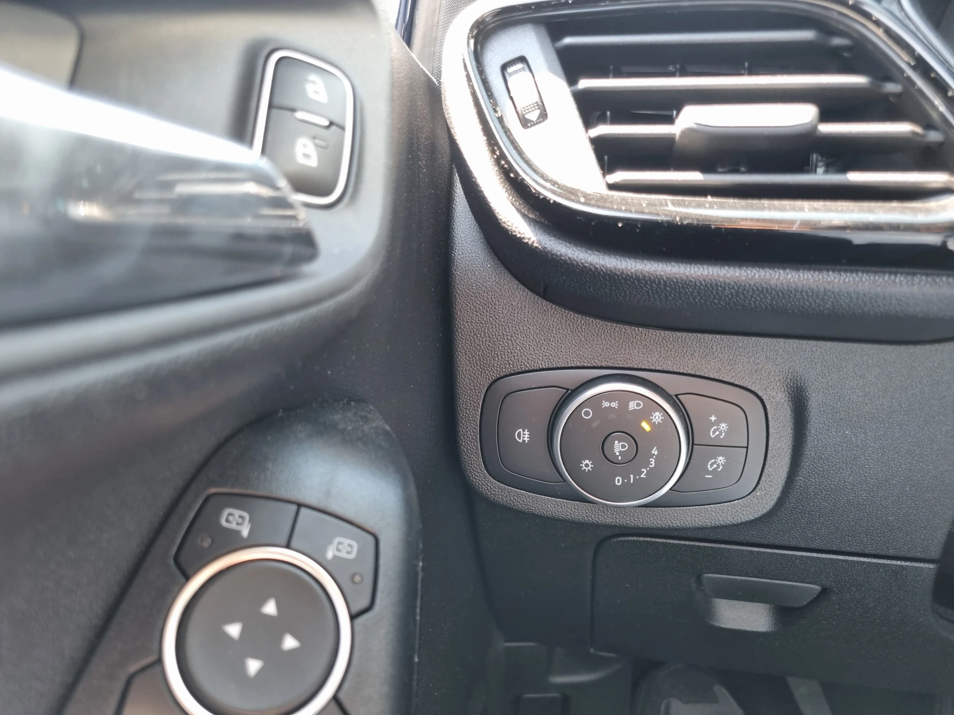 Ford Fiesta 2018 - 1.1 Trend AIRCO, NAV. PDC. image 16