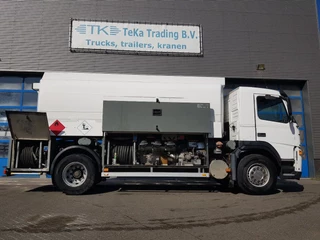 Volvo FM 9.340 2006 - Petrol, Diesel 17000 Ltr. 3 Compartementen obrazek 8