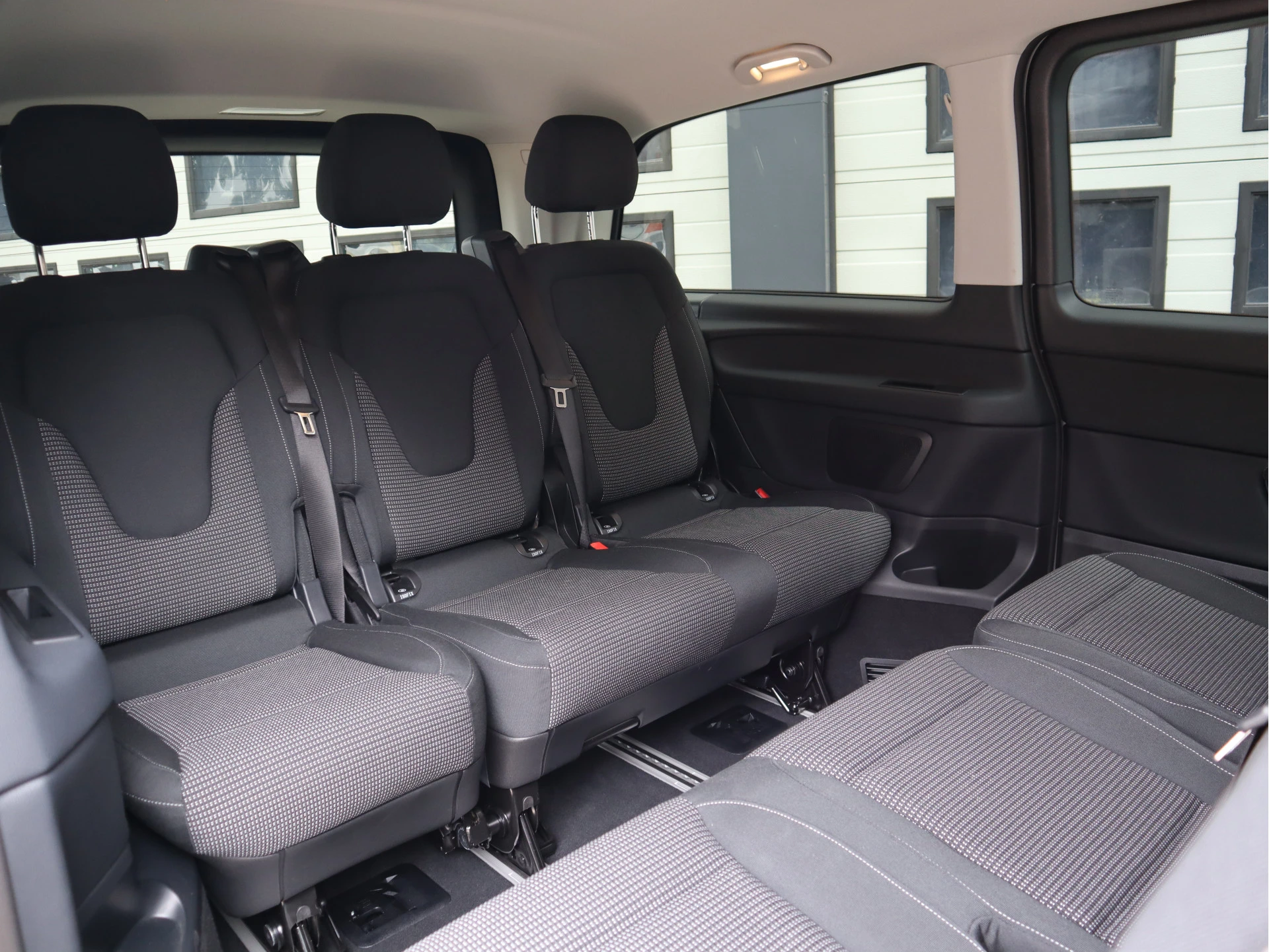 Mercedes-Benz EQV 2024 - 300 90 kWh L2 - 8 Persoons 2+3+3 - Facelift afbeelding 10