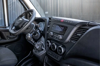 Iveco Daily 2023 - **35S14 | 140PK | L2H2 |Trekhaak 3.500 Kg | 3-Zits | Climatronic** afbeelding 2 miniatuur