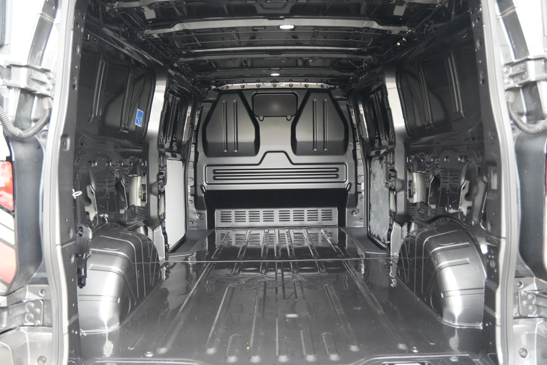 Ford Transit Custom 2025 - 320 2.0 TDCI L2H1 Trend 170pk AWD 4x4 INCLUSIEF BPM - 2x Schuif - 1+1 Stoel - Trekhaak - Stoel/Stuurverwarming - ACC - Blindspot - Rijklaar Bild 12