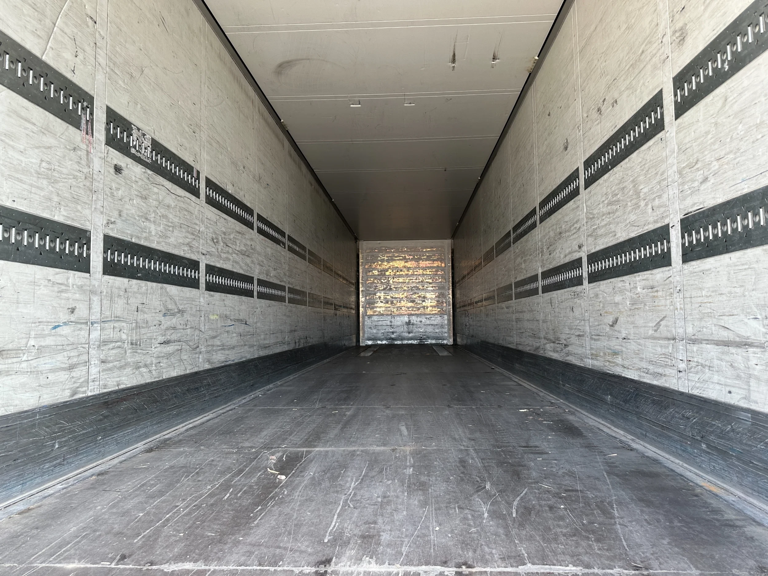 Schmitz Cargobull 2008 - SKO24 / SAF DISC / 2x LIFTAXLE / GALVANIZED / NL-TRAILER Bild 6