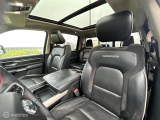 Dodge Ram 1500 2018 - 4X4 5.7 V8 4x4 Crew Cab Laramie black out lpg imagem 11