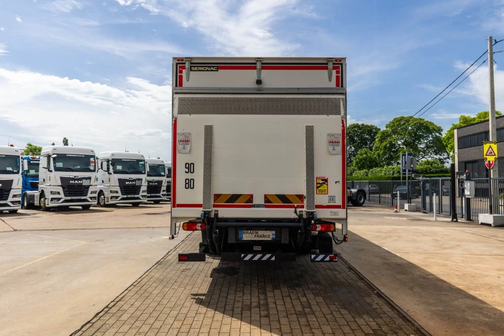 Renault 2020 - D12.240+HAYON ANTEO 1.7T. zdjęcie 4